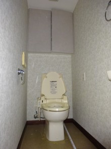 手洗器も含めトイレを一新ー落ち着いたトイレ空間に 手洗器も含めトイレを一新ー落ち着いたトイレ空間に